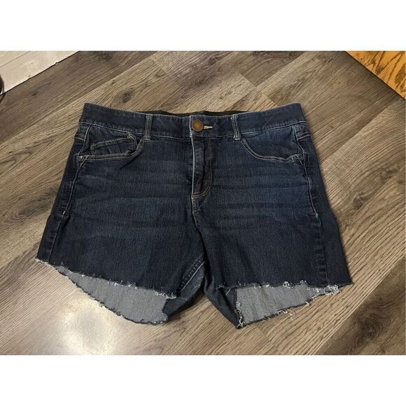 Democracy Blue Jean Cut Off Shorts Woman’s Size 12 - Picture 1 of 9